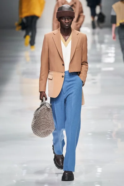 Look 46